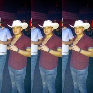 Meet your Posher, Josue